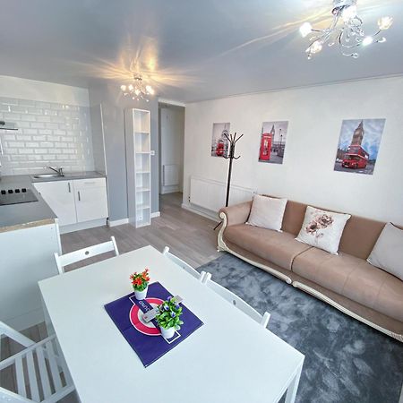 2 Bedroom Flat, Dalston Junction, Londra Dış mekan fotoğraf