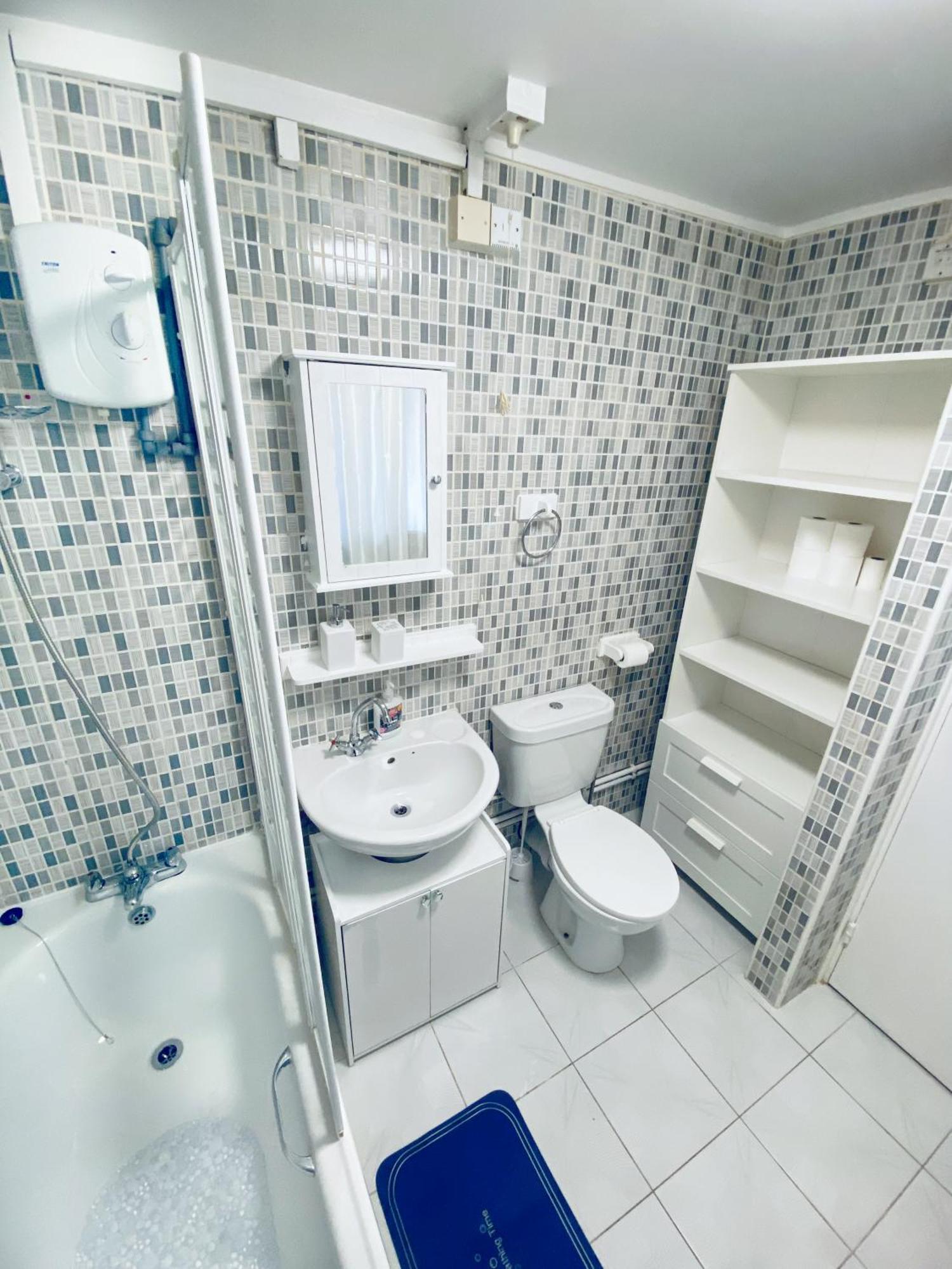 2 Bedroom Flat, Dalston Junction, Londra Dış mekan fotoğraf